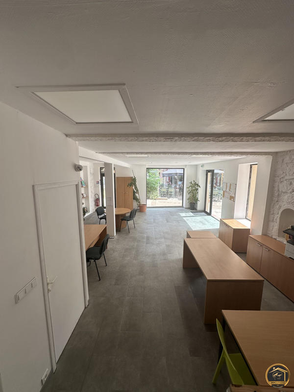 Local commercial - 124 m²