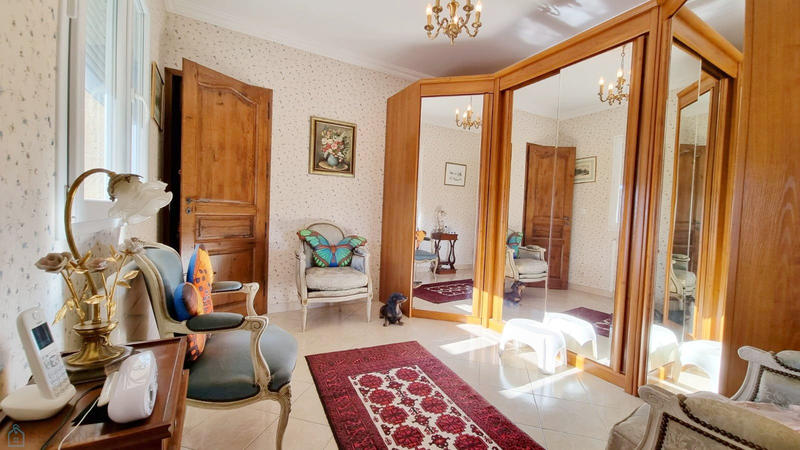 Maison - 200 m² - 6 pièces