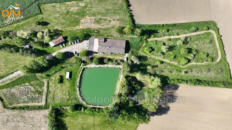 Maison - 600 m² - 5 pièces