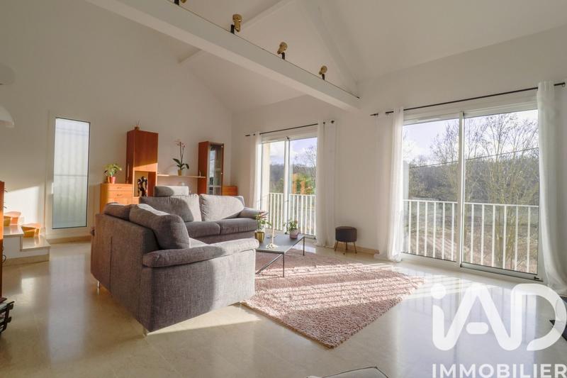 Maison - 210 m² - 7 pièces