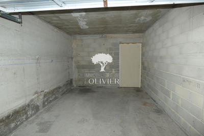 Parking / Garage - 17 m²