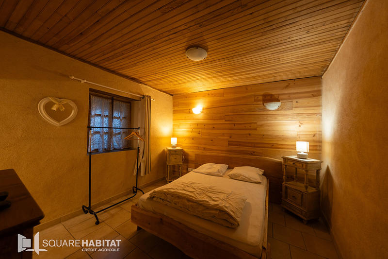 Maison - 356 m² - 10 pièces