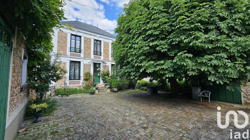 Maison - 240 m² - 10 pièces