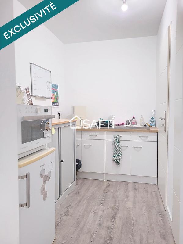 Local commercial - 90 m² - 6 pièces