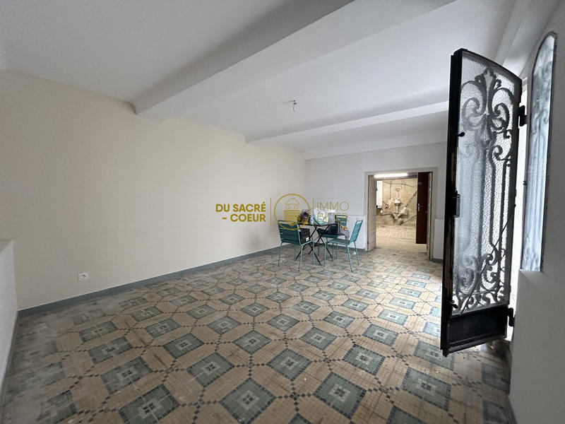 Maison - 423 m² - 20 pièces