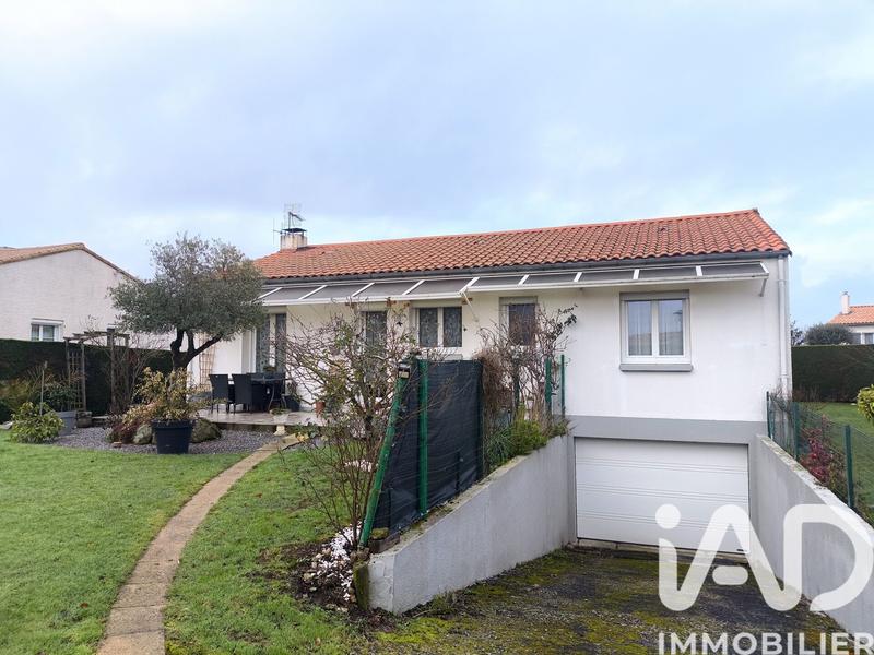 Maison - 95 m² - 5 pièces