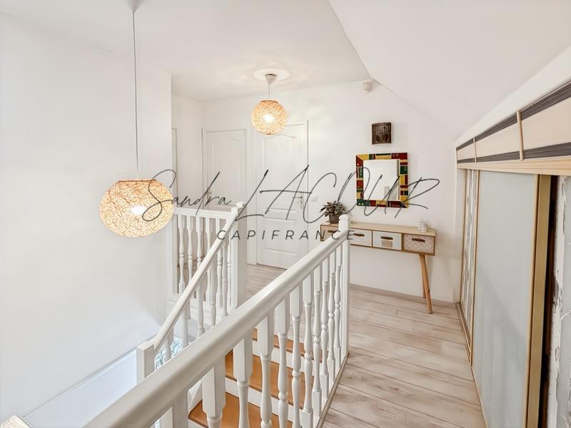 Maison - 127 m² - 5 pièces