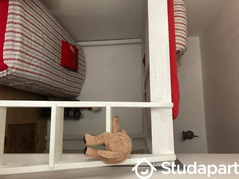 Chambre - 10 m² - 1 pièce