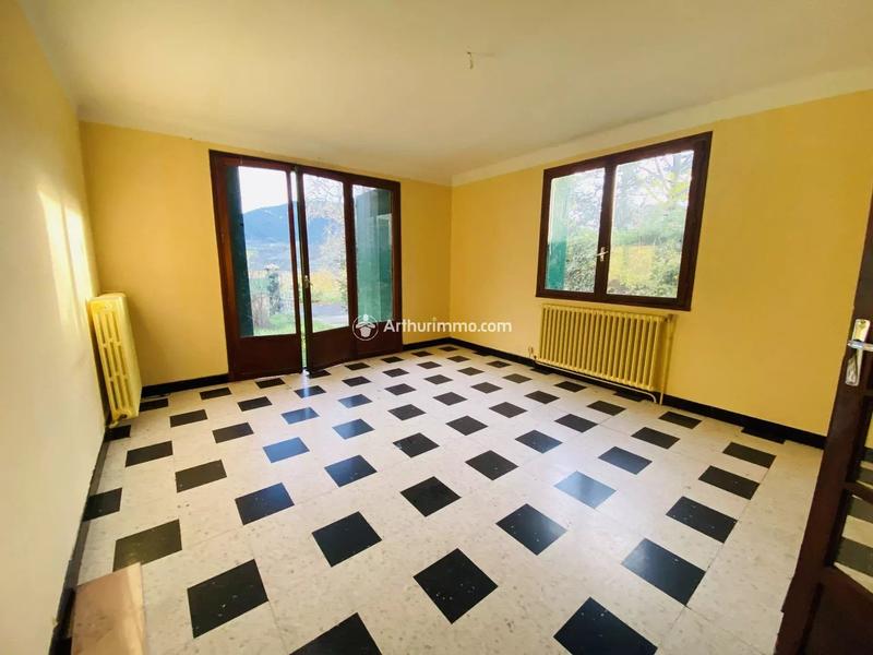 Appartement - 80 m² - 4 pièces