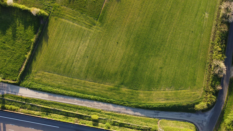 Terrain - 10 736 m²