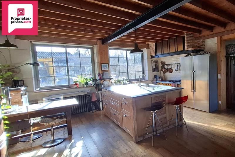 Moulin - 188 m² - 6 pièces