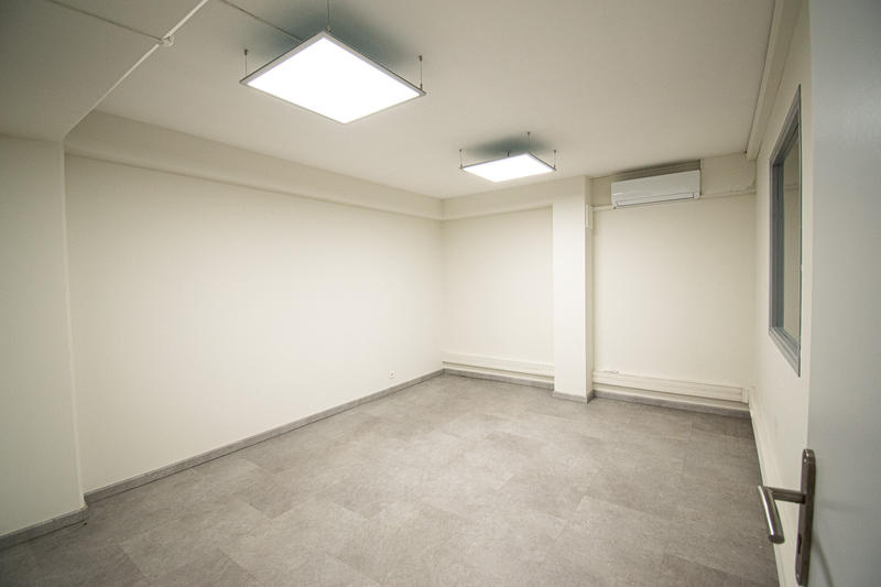 Local commercial - 247 m²