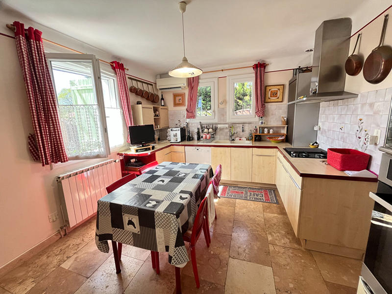 Villa - 216 m² - 8 pièces