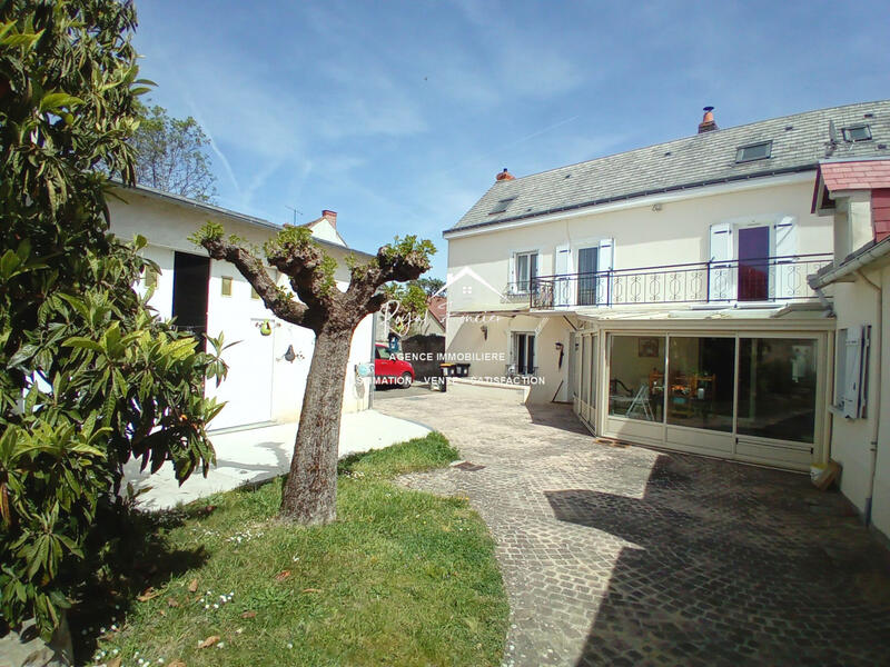 Maison ancienne - 195 m² - 7 pièces