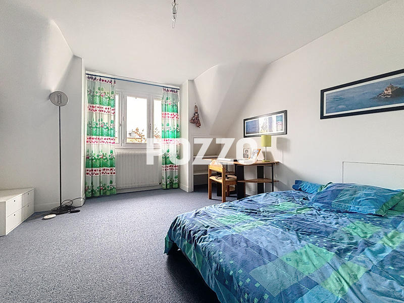 Maison - 210 m² - 9 pièces