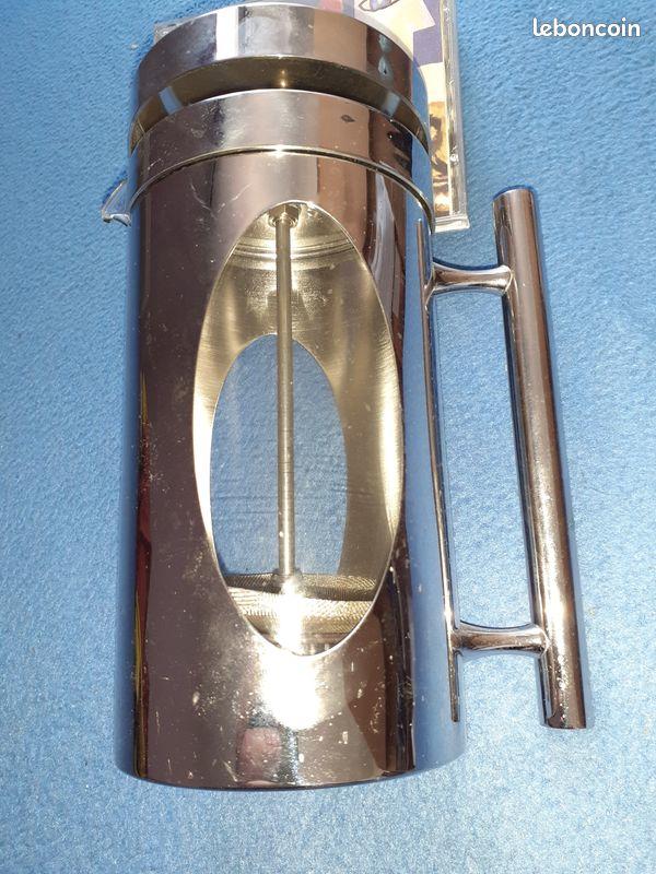 Grande cafetière italienne a piston