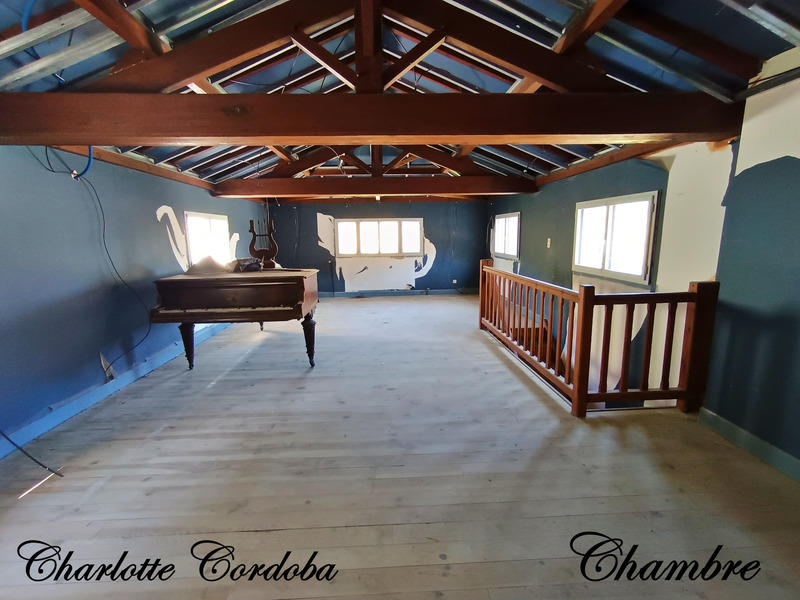 Maison - 478 m² - 16 pièces