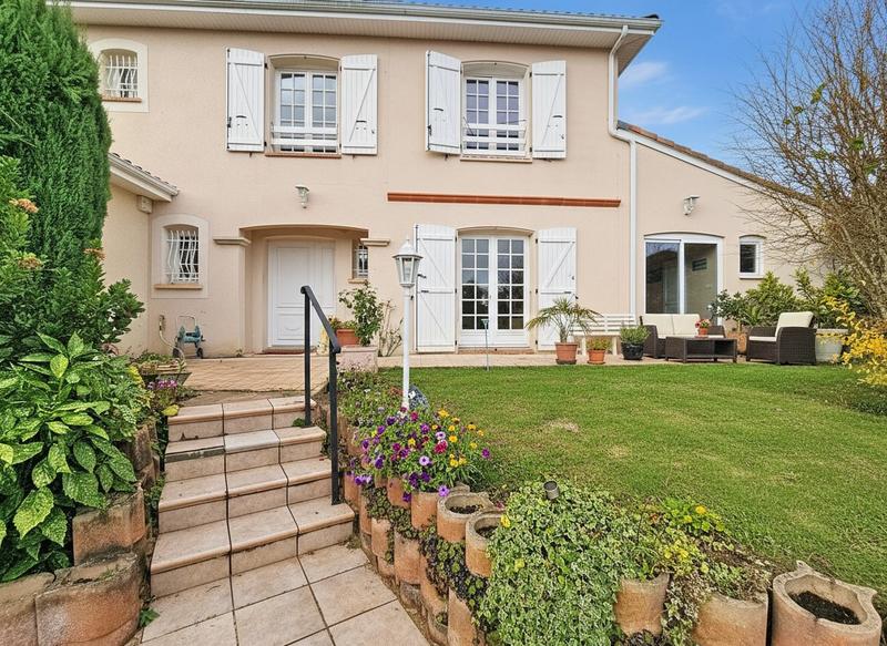 Villa - 164 m² - 6 pièces