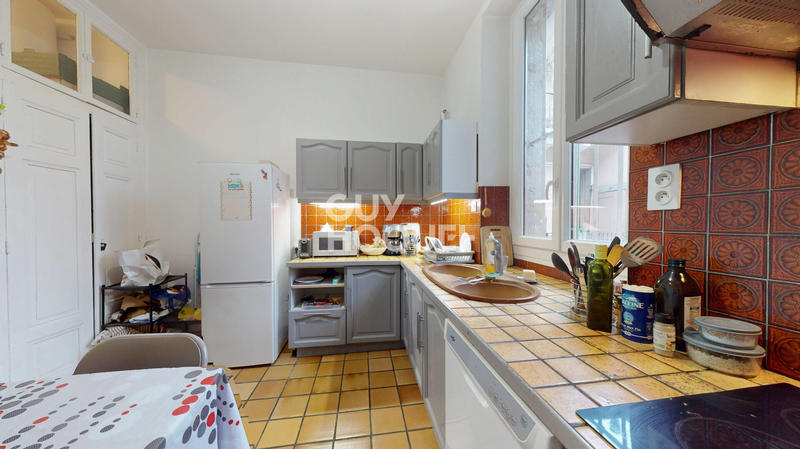 Appartement - 100 m² - 5 pièces