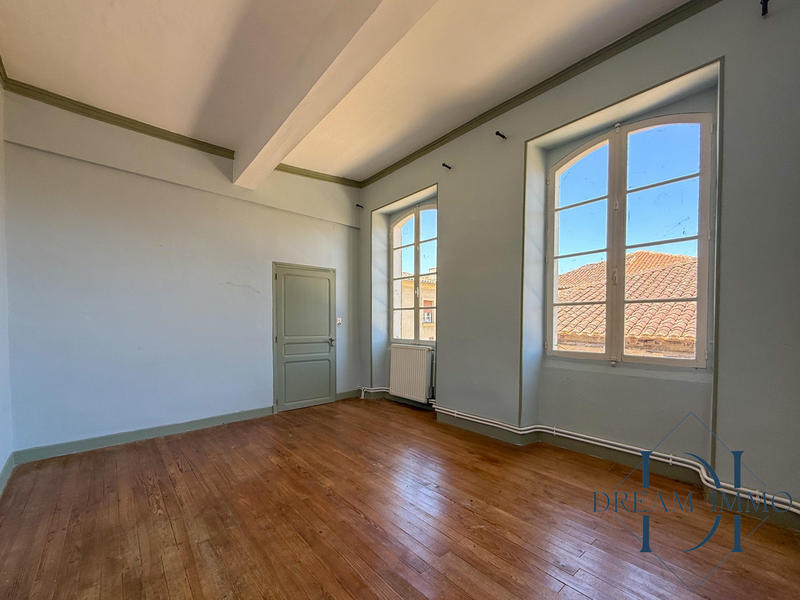 Maison ancienne - 380 m² - 15 pièces