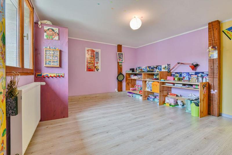 Maison - 224 m² - 8 pièces