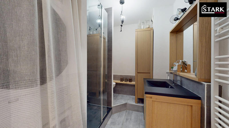 Appartement - 94 m² - 5 pièces