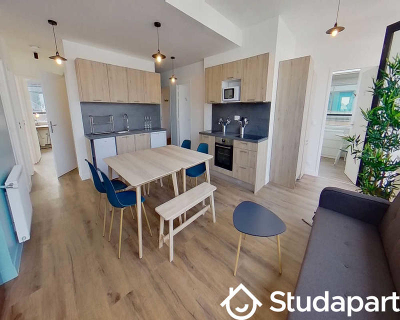 Chambre - 170 m² - 1 pièce