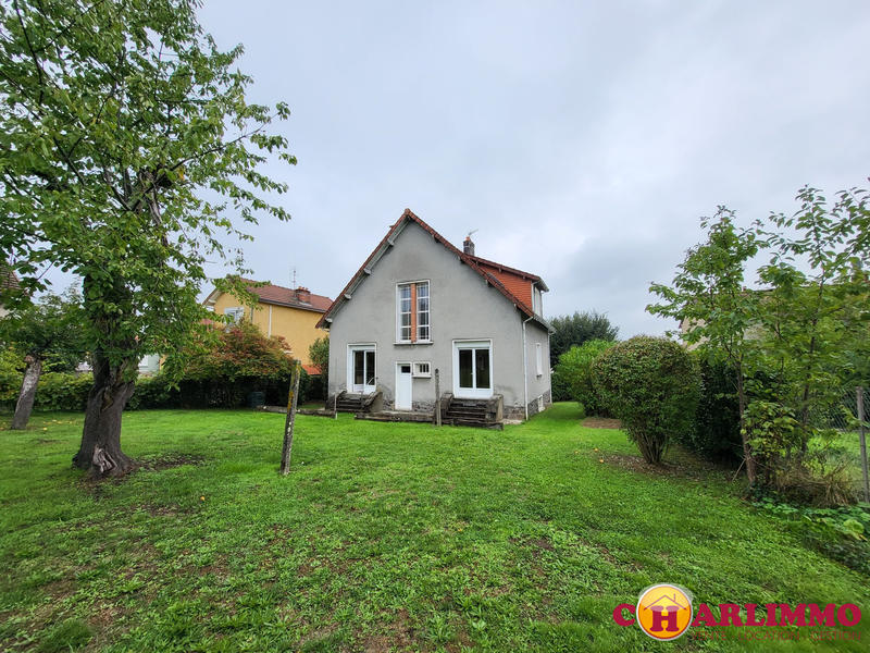 Maison traditionnelle - 138 m² - 6 pièces