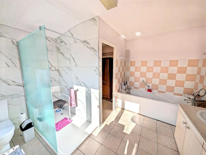 Maison - 130 m² - 4 pièces