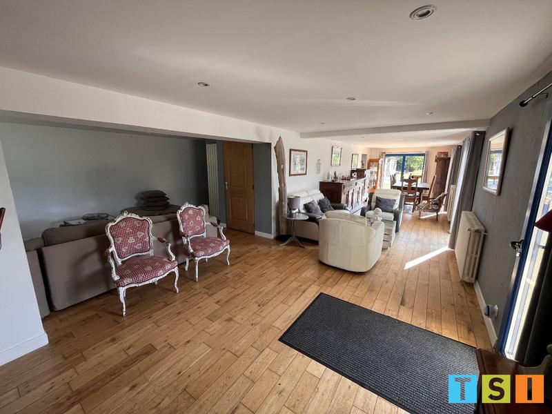 Maison - 151 m² - 6 pièces