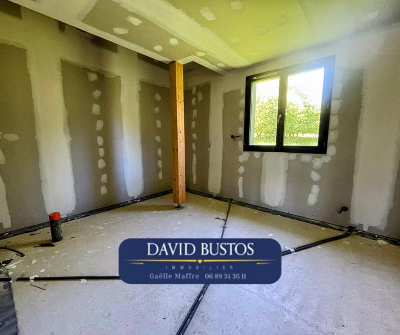 Maison - 98 m² - 4 pièces