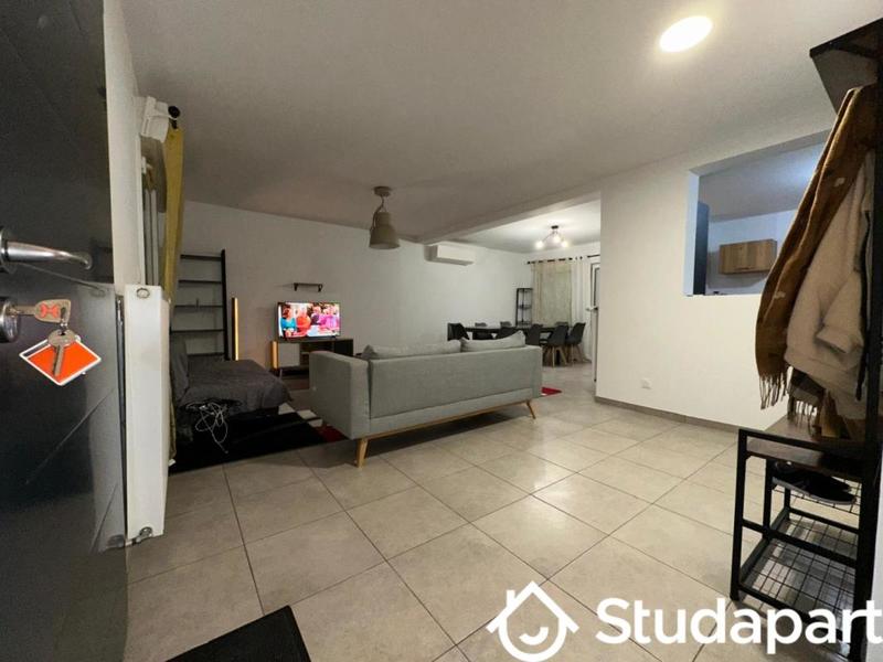 Chambre - 11 m² - 1 pièce