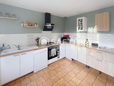 Maison - 90 m² - 5 pièces