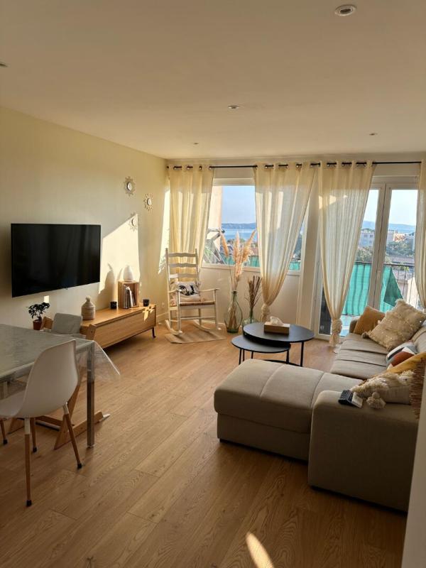 Appartement - 85 m² - 4 pièces