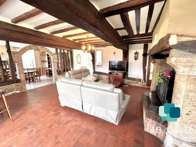 Maison ancienne - 206 m² - 7 pièces