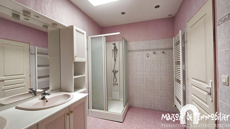 Appartement - 192 m² - 6 pièces