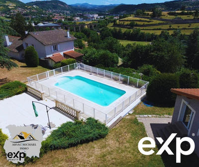 Maison - 259 m² - 7 pièces