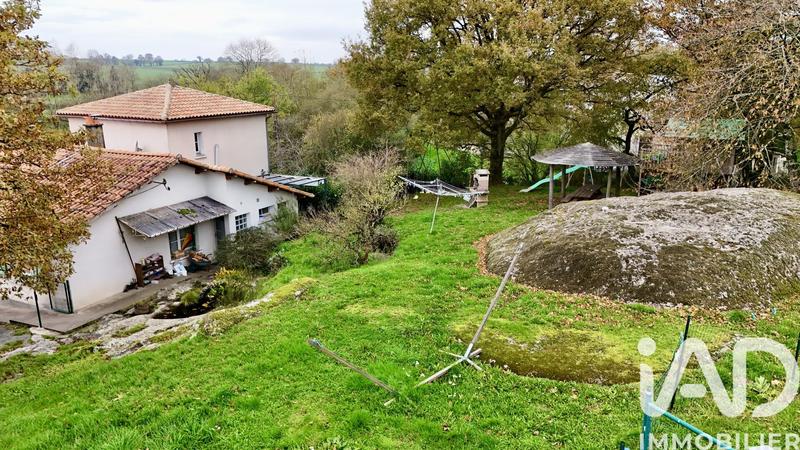 Maison - 151 m² - 8 pièces