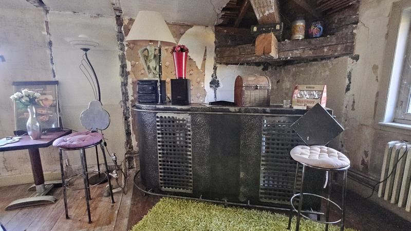 Maison - 445 m² - 10 pièces