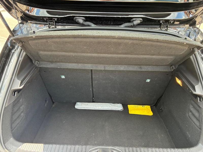 Renault Clio V 1.6 E-Tech Hybrid First