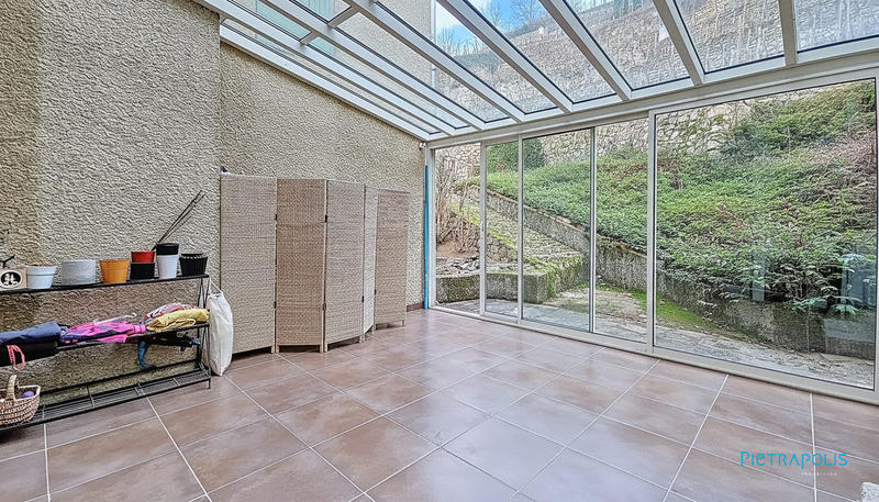 Maison - 226 m² - 8 pièces