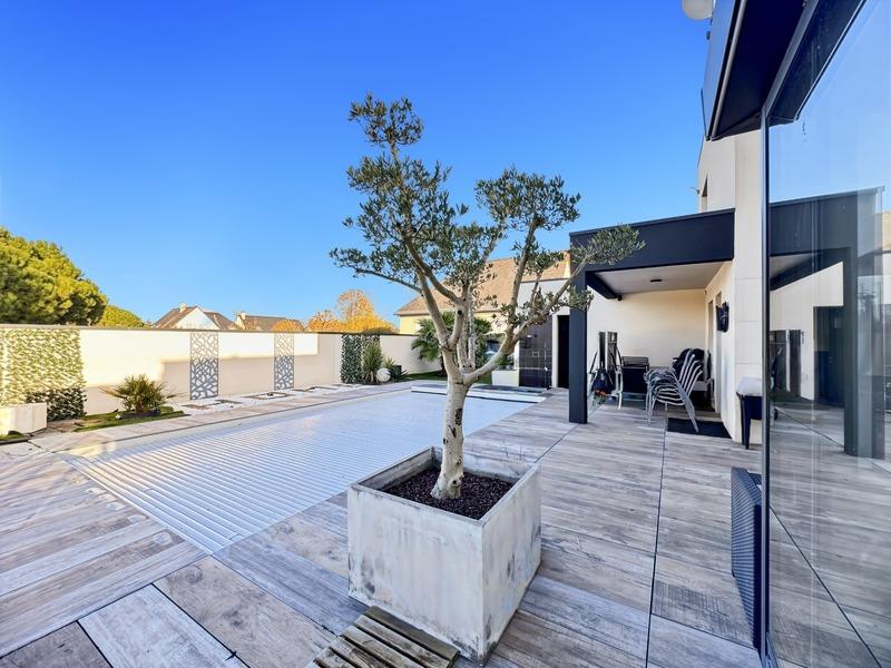 Maison - 178 m² - 7 pièces