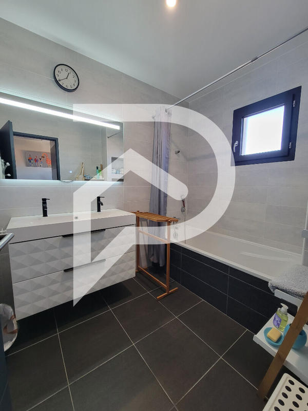 Maison - 117 m² - 5 pièces