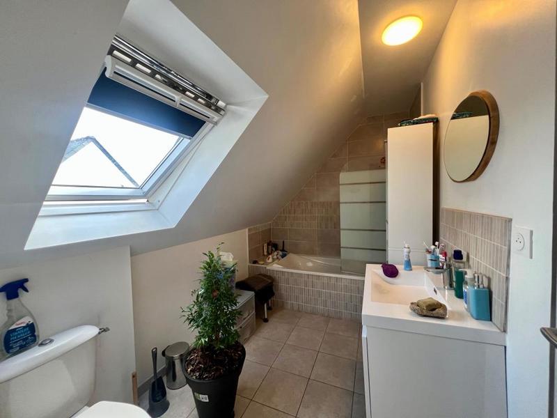 Maison - 92 m² - 5 pièces