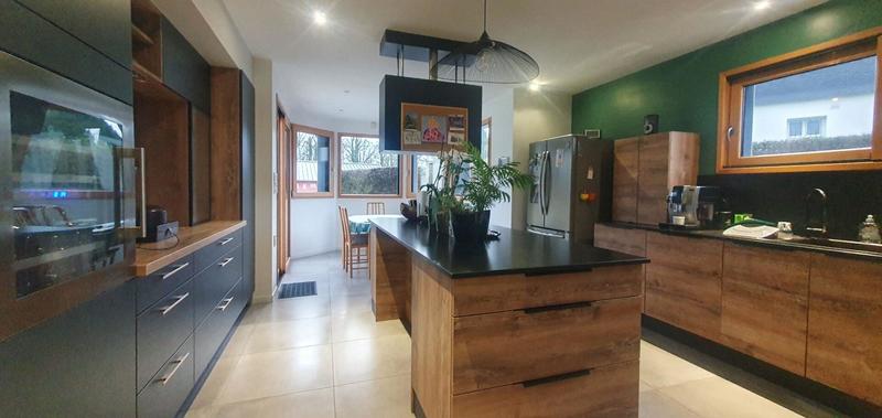 Maison - 320 m² - 10 pièces