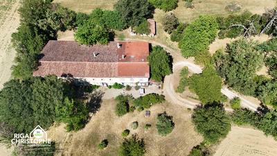 Corps de ferme - 490 m² - 16 pièces