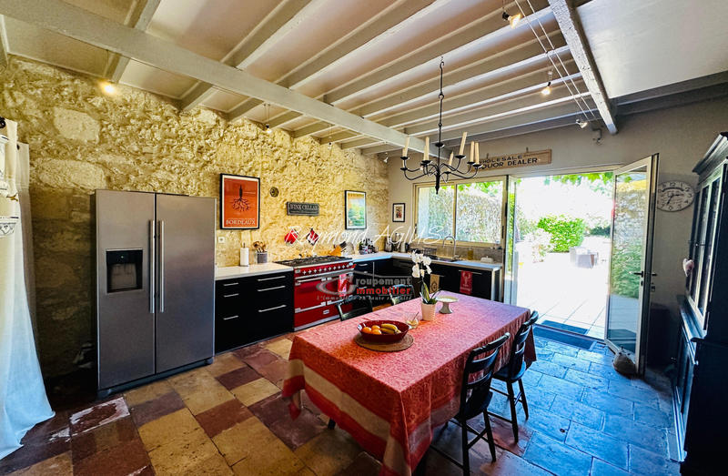 Maison de village - 315 m² - 8 pièces