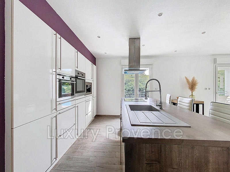 Appartement - 77 m² - 3 pièces