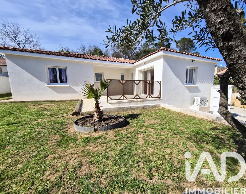 Maison - 93 m² - 5 pièces