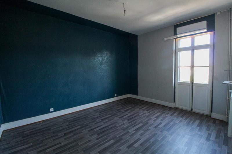 Maison - 251 m² - 12 pièces